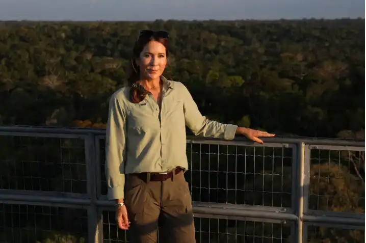 Queen Mary, enjoys her solo trip in Brazil